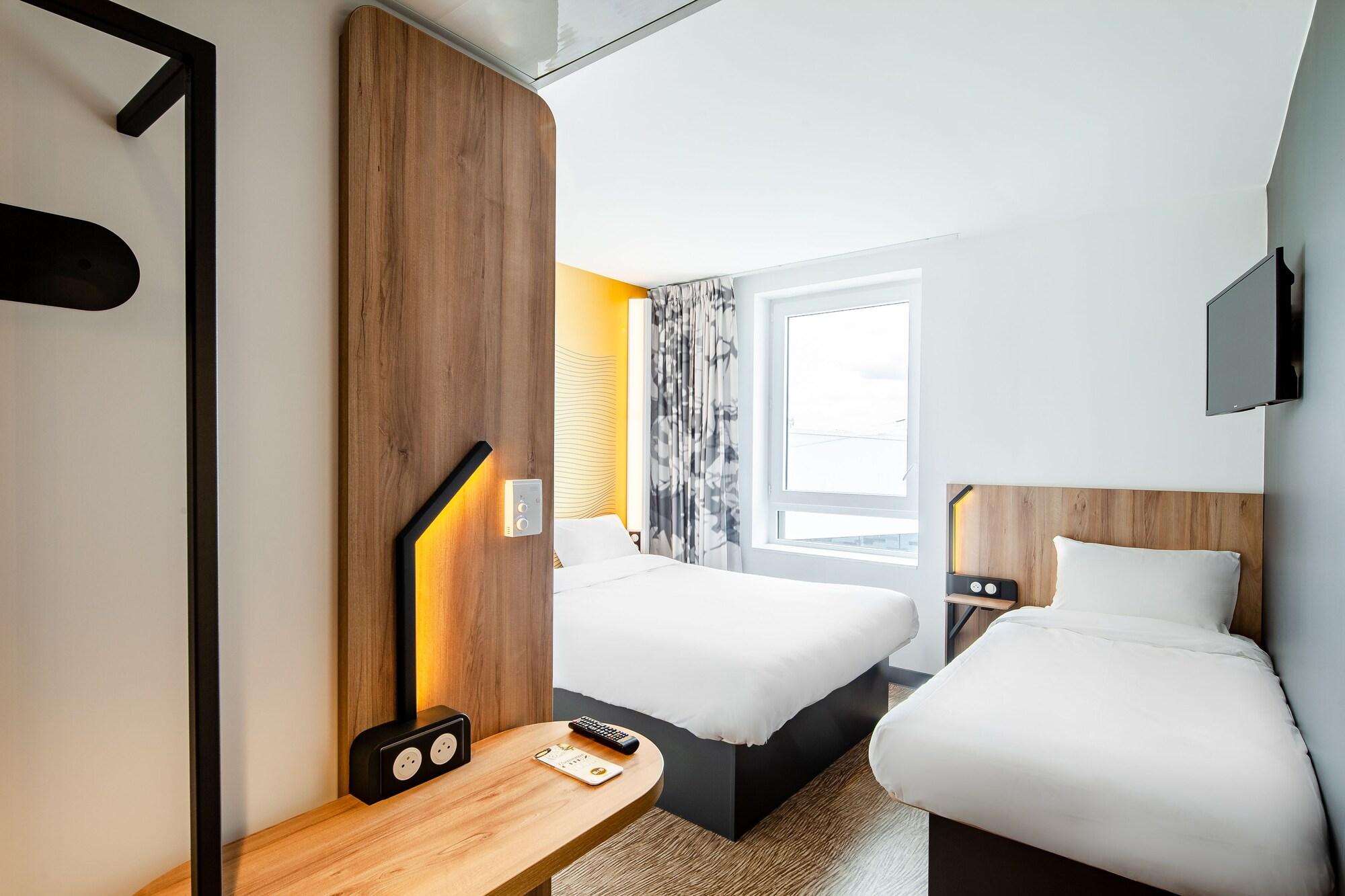 B&B Hotel Cergy Saint Christophe ภายนอก รูปภาพ